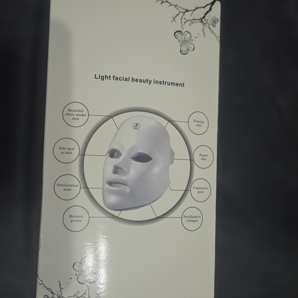 Other - Light Facial Beauty Instrument - White LED Facial Mask